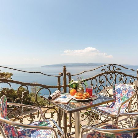Nice Apartment In Krvavica With House Sea View Экстерьер фото