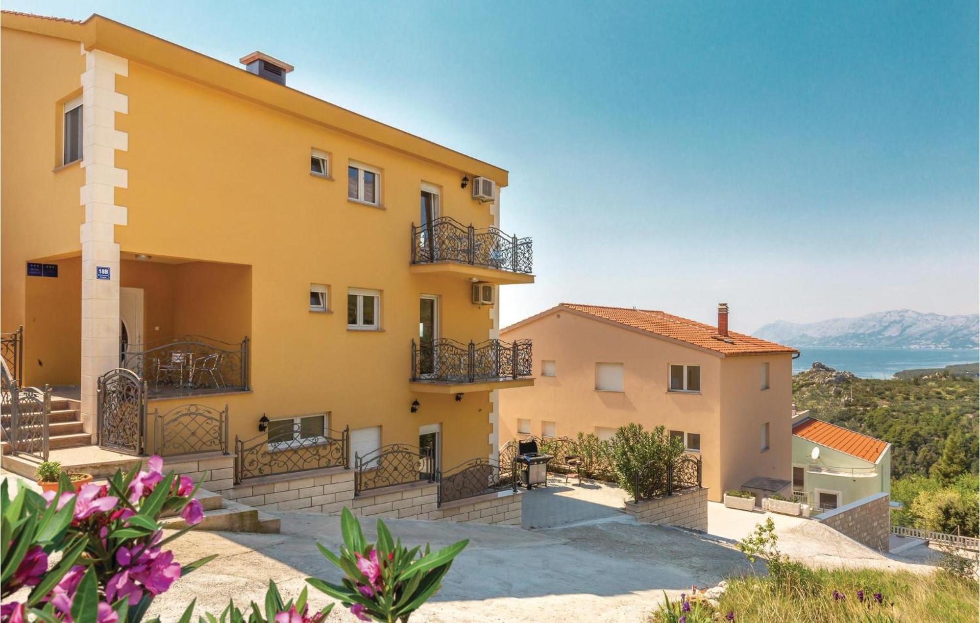 Nice Apartment In Krvavica With House Sea View Экстерьер фото