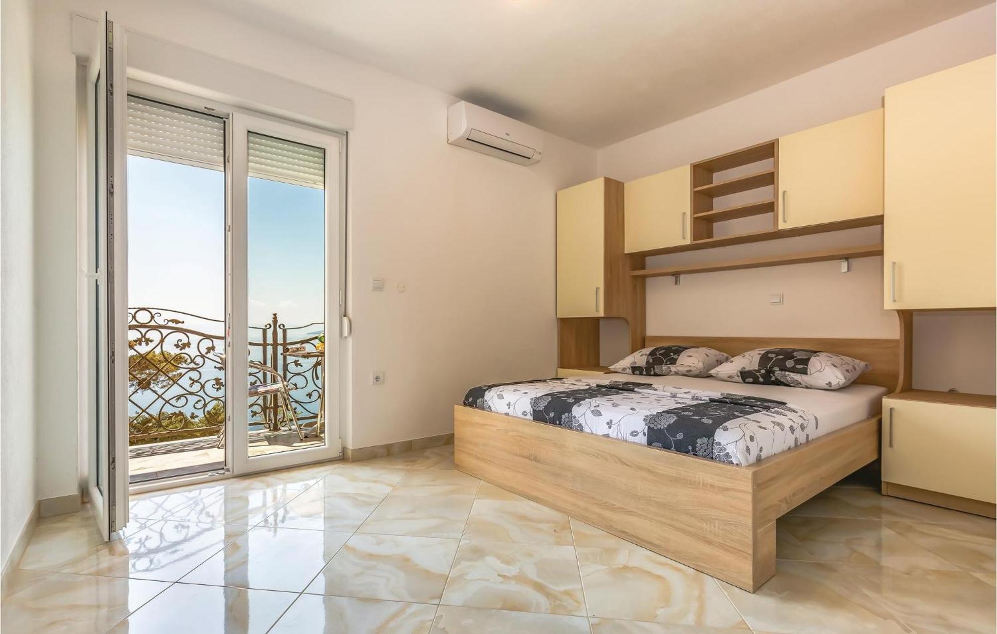 Nice Apartment In Krvavica With House Sea View Экстерьер фото